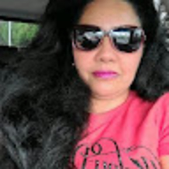 Meet your Posher, Josefa - Picture 1 of 1